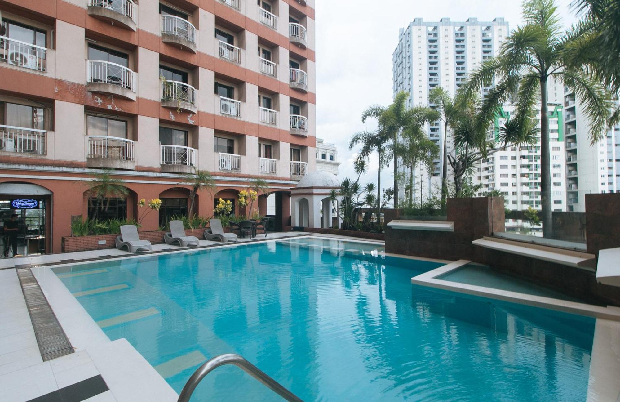 Torre Venezia Hotel Quezon City Esterno foto