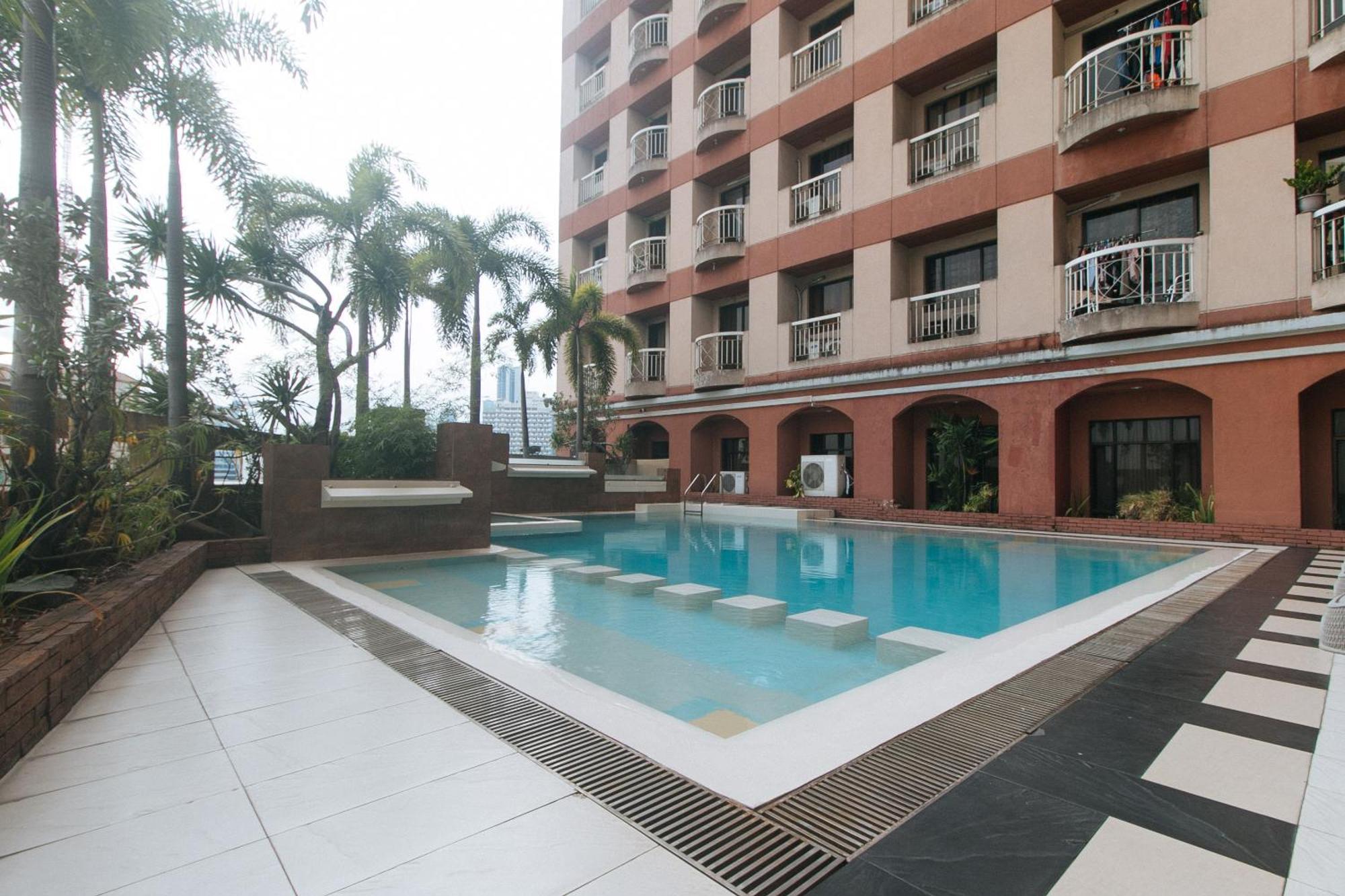Torre Venezia Hotel Quezon City Esterno foto