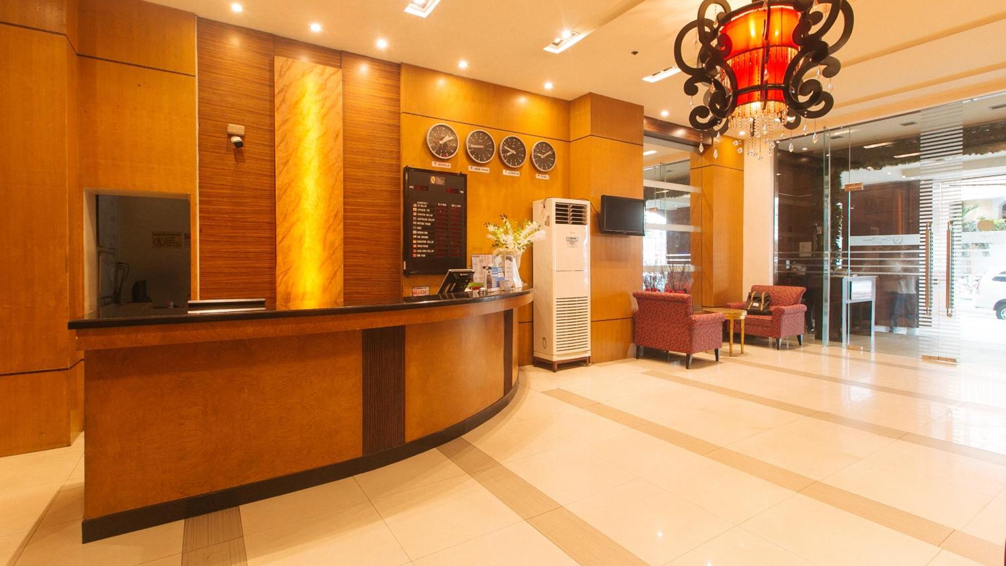 Torre Venezia Hotel Quezon City Esterno foto